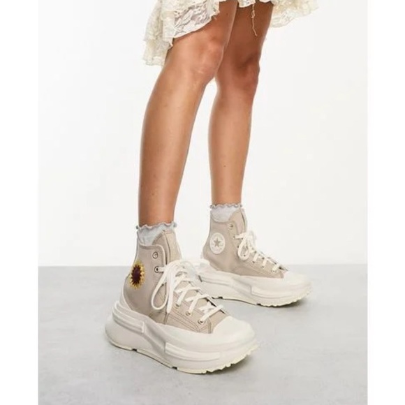 Converse Sneakers Run Star Legacy CX Sunflower High Top Platform Size 9 - Picture 2 of 15